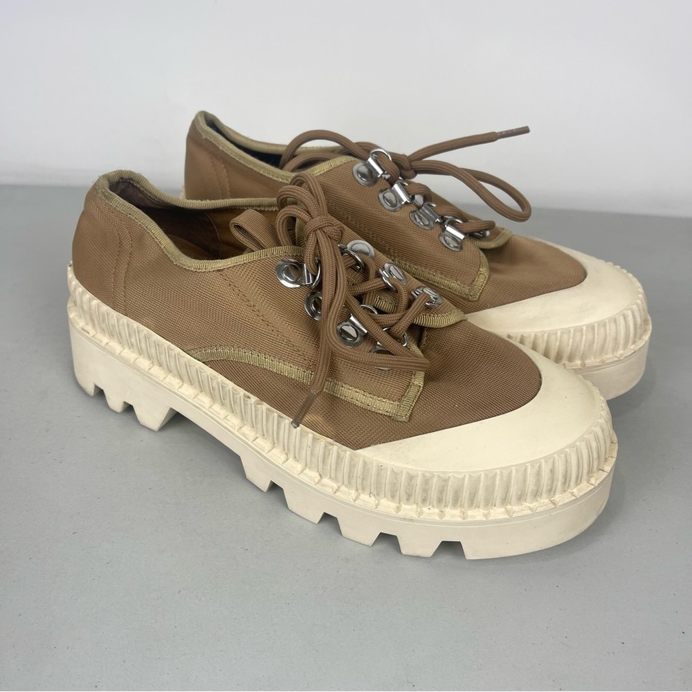 Jeffrey Campbell Tan Platform Lug Sole Sneakers Size 8 Chunky